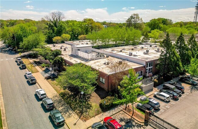 Building Photo - 195 Arizona Ave NE