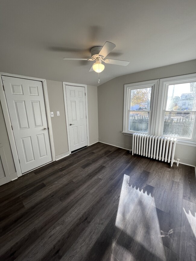 Building Photo - 44 8th St