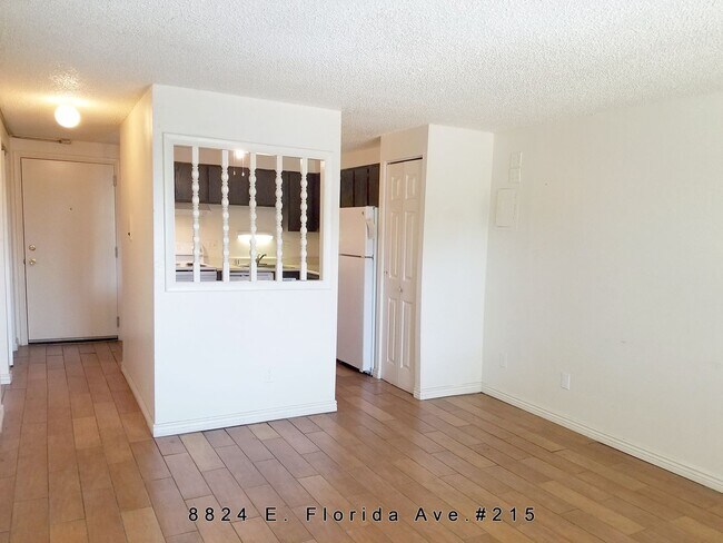 Building Photo - Great location off Leetsdale/Parker and Florida with lots of amenities such as AC, pool, hot tub,...