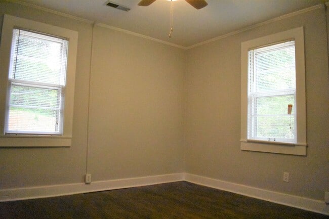 Building Photo - 3915 Holston Hills Rd