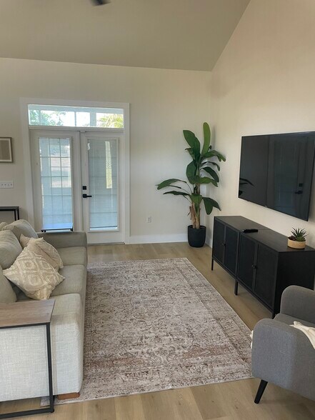 Building Photo - 37015 Waldo Dr