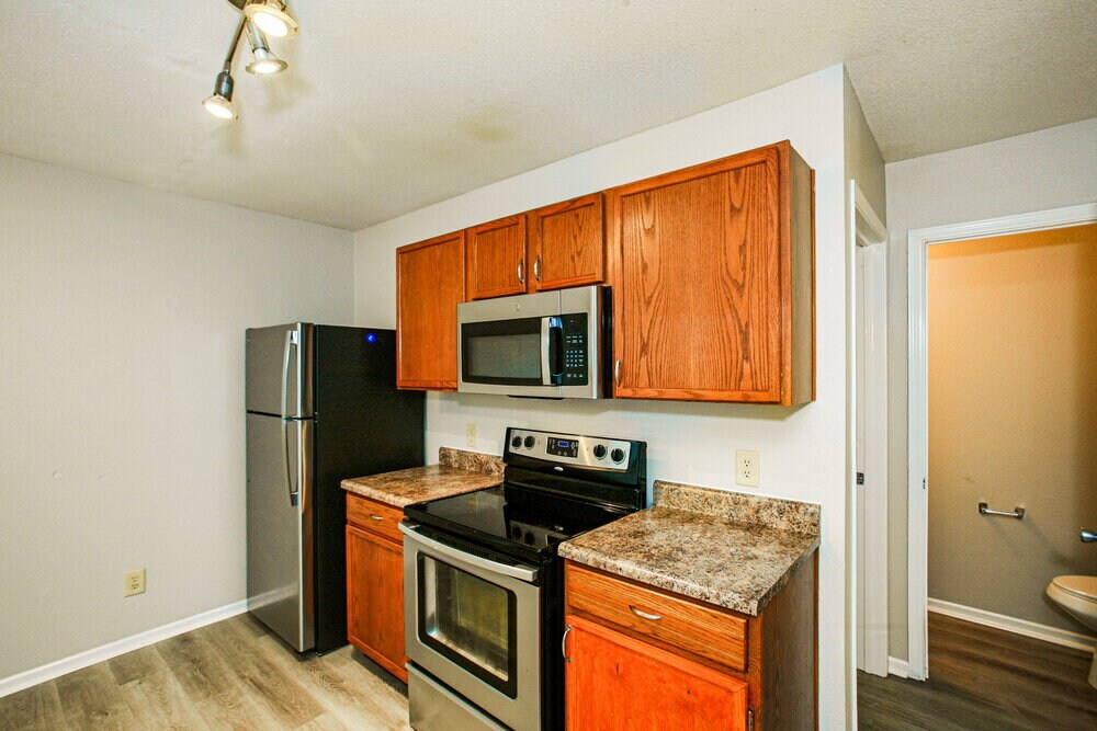 Building Photo - 15442 Gallow Ln