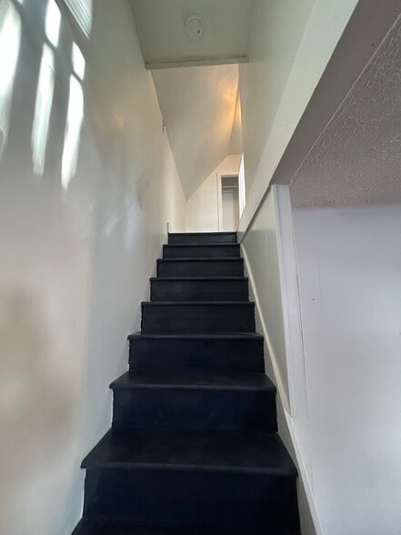 Building Photo - 111 Summer St