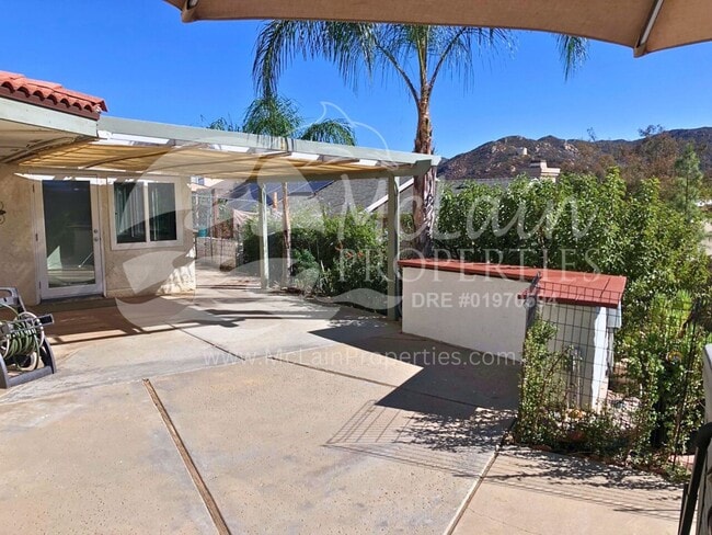 Building Photo - Gorgeous 3 Bed Home In San Diego Country Estates - Ramona