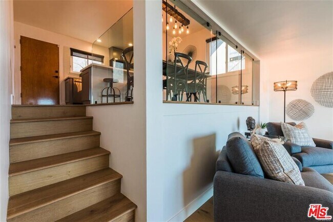 Building Photo - 18203 Coastline Dr