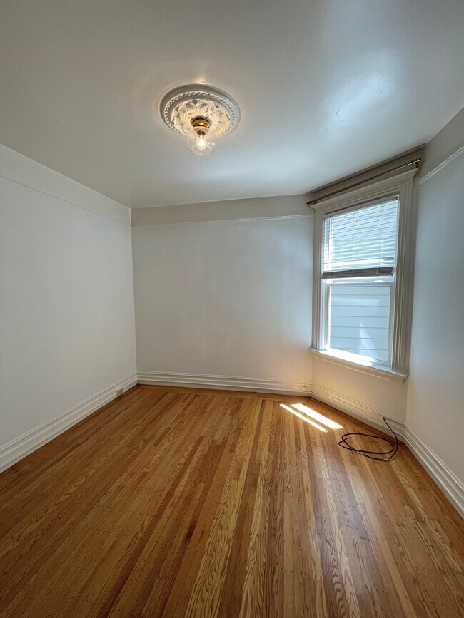 Building Photo - 2632 Post St