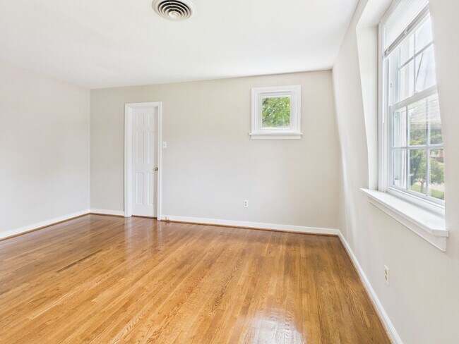 Building Photo - 1519 Chauncey Ln