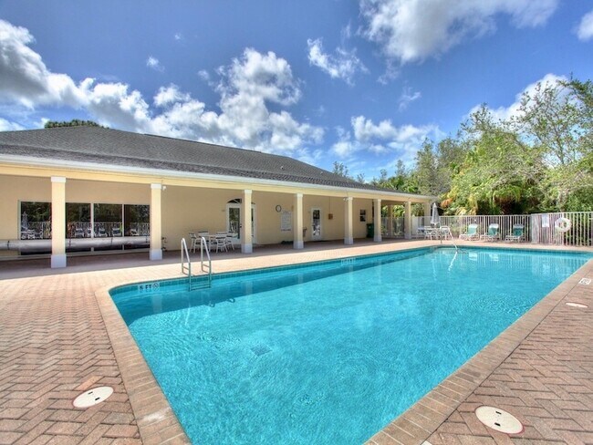 Building Photo - 309 Swallowtail Ln