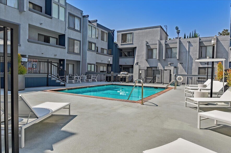 Building Photo - 1940 N Highland Ave