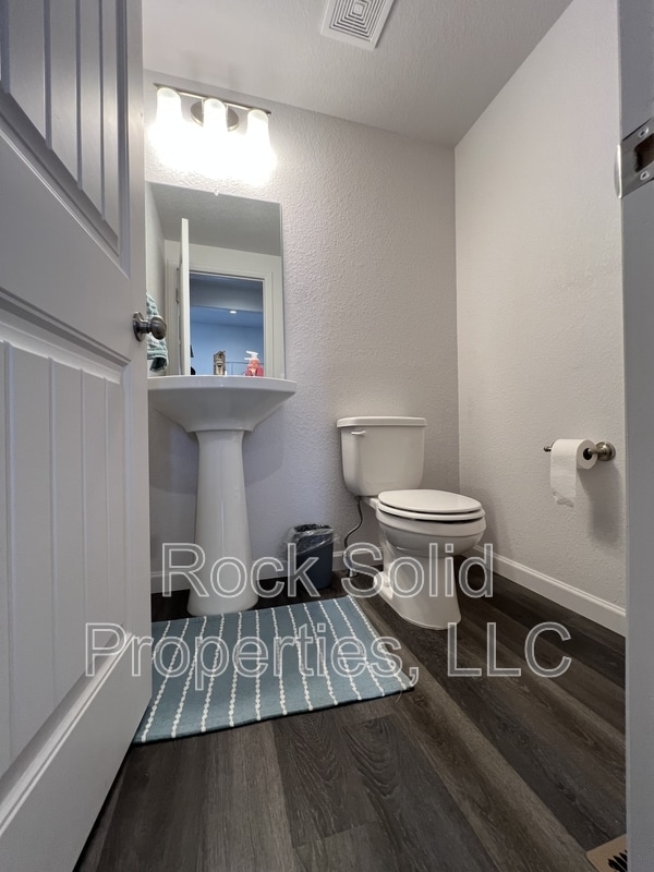 Building Photo - 1716 Kade Ct