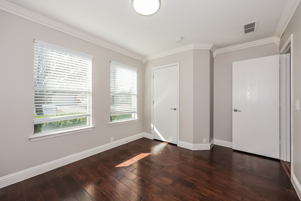 Building Photo - 711 River Run Dr