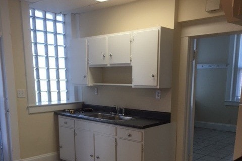 Kitchen - 1419 Colonial Ave