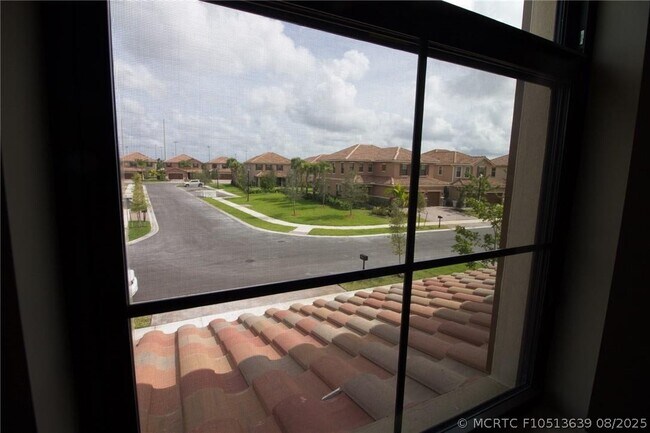 Building Photo - 7445 NW 109th Way