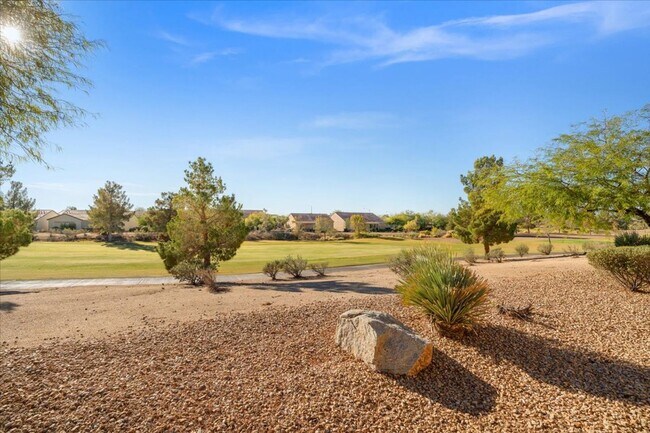 Building Photo - Lovely Home