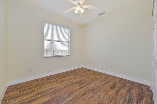 Building Photo - 11041 Yellow Poplar Dr