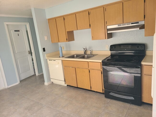 Building Photo - 1224 Moselle Ave