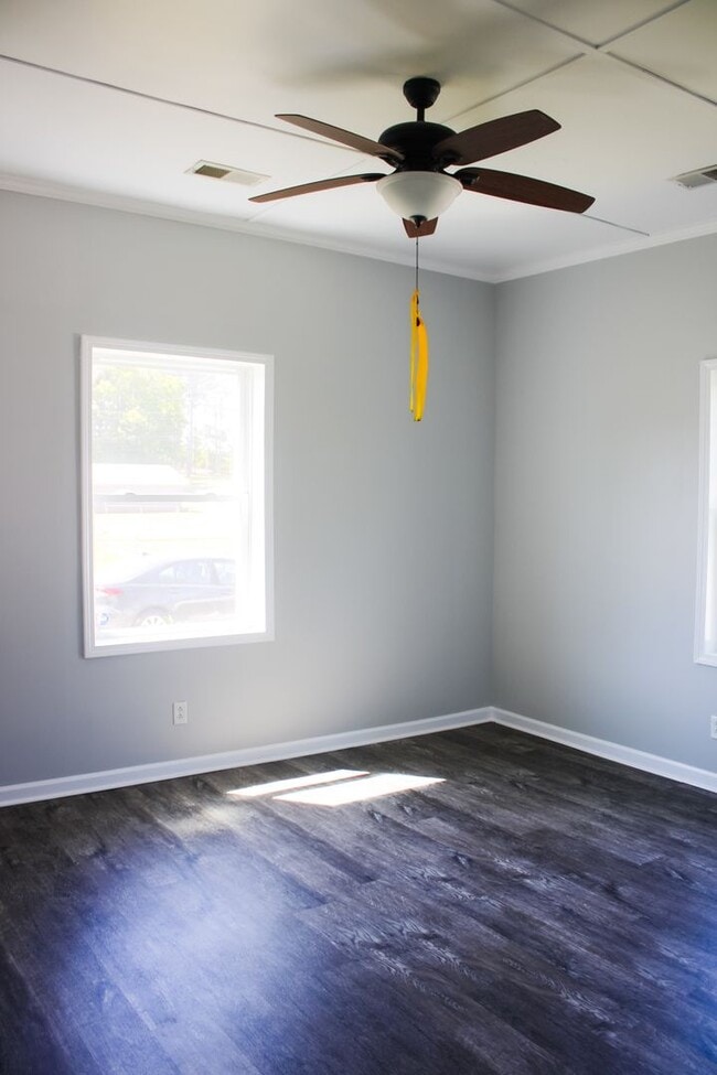 Building Photo - 130 D St SW