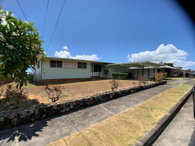 Building Photo - Moanalua Gardens (Honolulu) - Great Location - 3 bedroom home