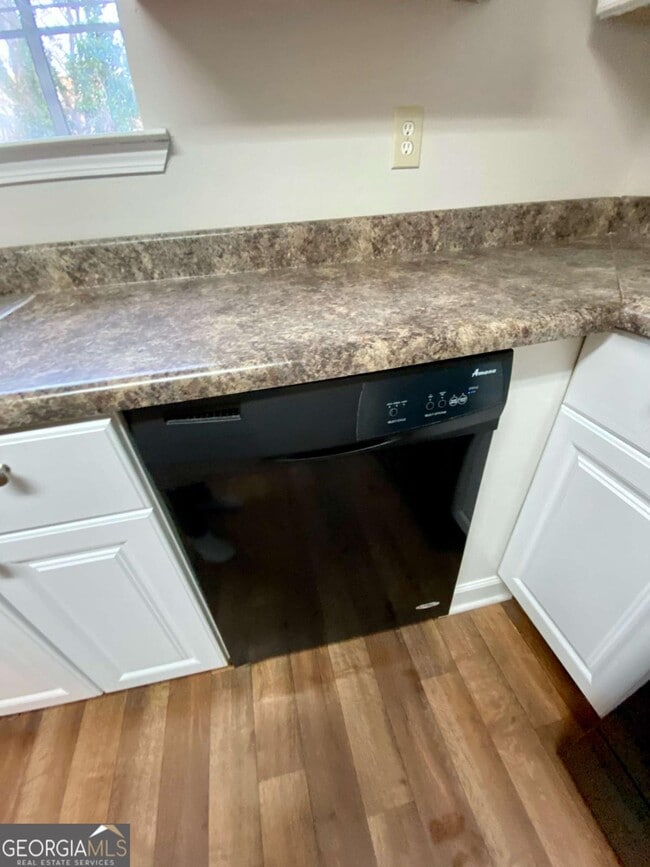 Building Photo - 3543 Sweetgum Ln