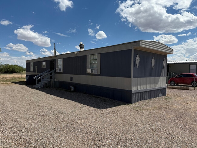 Building Photo - 622 Mariposa