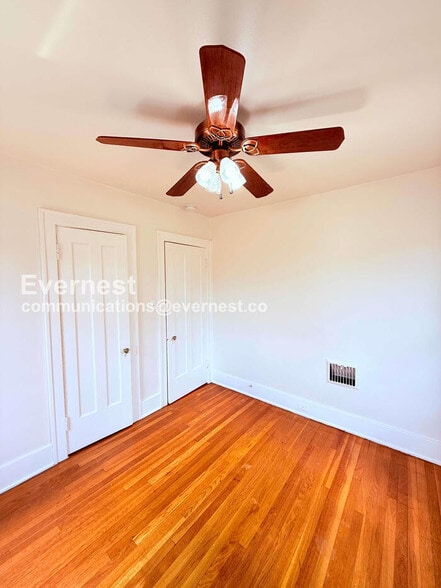 Building Photo - 3209 W Grand St