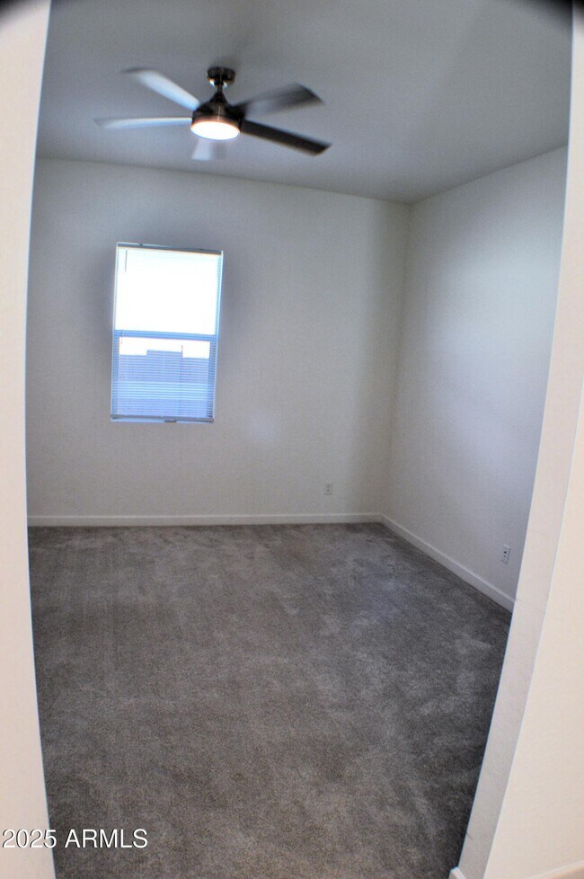 Building Photo - 22621 E Lords Wy