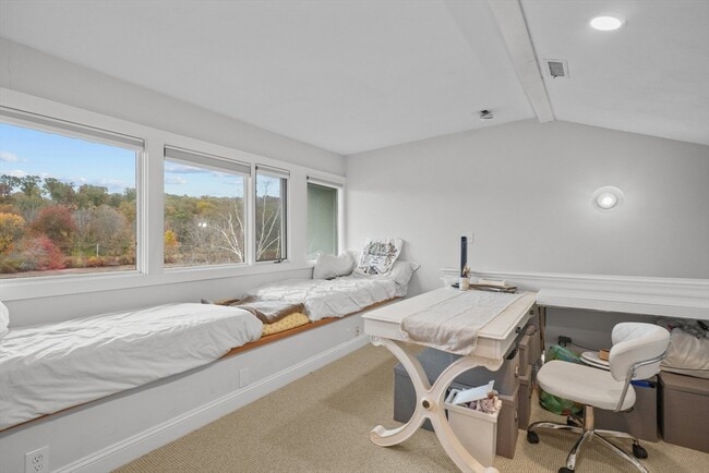 Building Photo - 115 Mill Pond