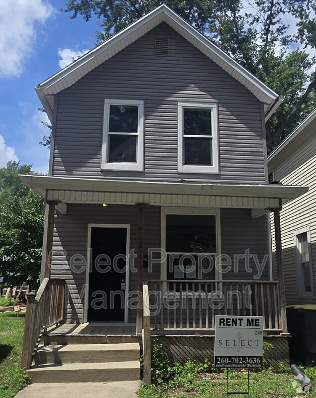 Building Photo - 2152 Fox Ave