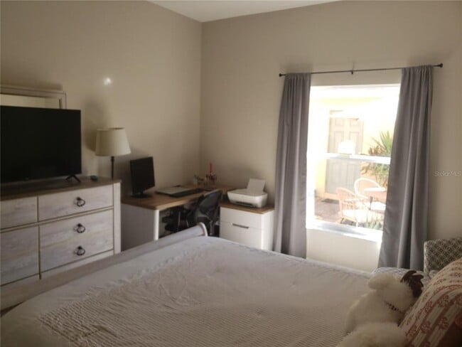 Building Photo - 16530 Cedar Crest Dr