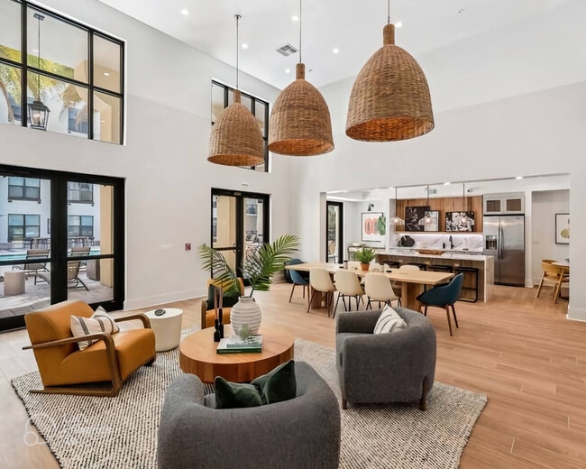 Building Photo - 4504 W Spruce St