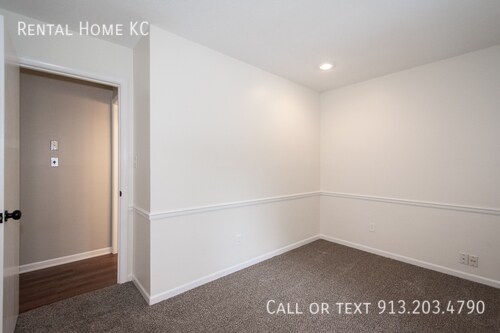 Building Photo - 7920 W 113th Terrace