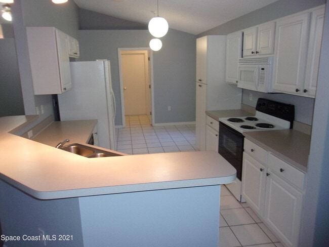 Building Photo - 3908 Upmann Dr
