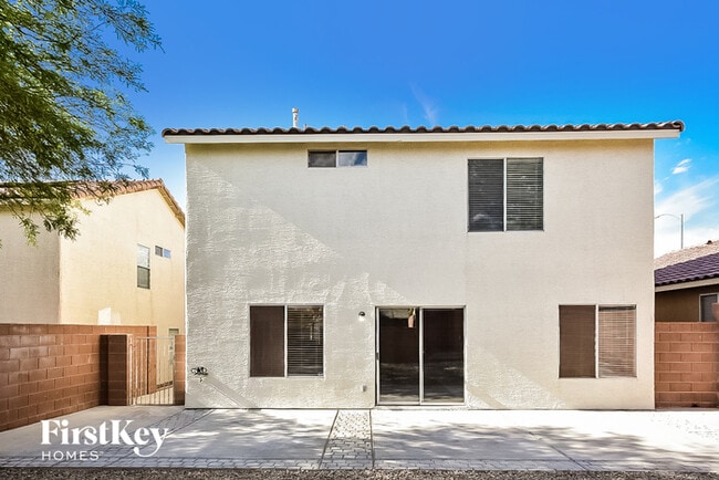 Building Photo - 9616 Kelly Creek Ave