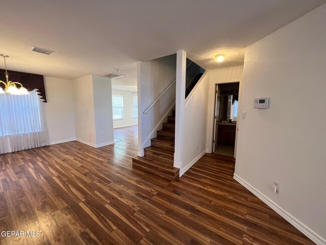 Building Photo - 7105 Tierra Roja St