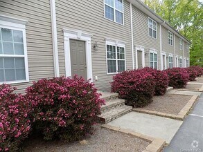 Building Photo - Townhouse Rental-Fletcher, NC