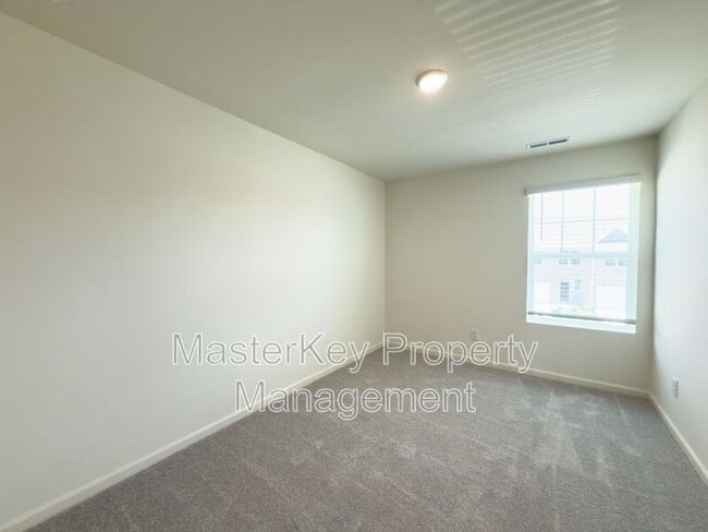 Building Photo - 129 N Chubb Rdg