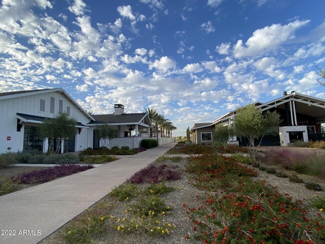 Building Photo - 11841 N Loma Linda St