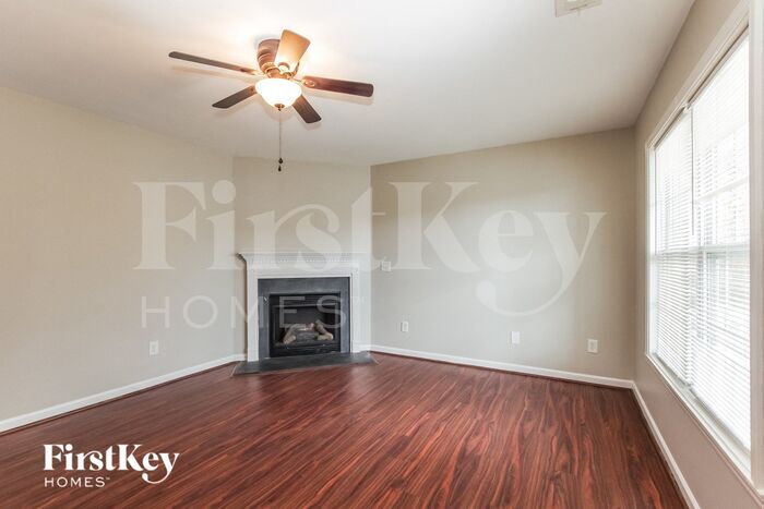 Building Photo - 6015 Trailshead Dr