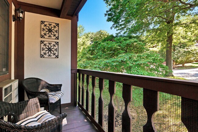 Building Photo - 24 Foxwood Cir