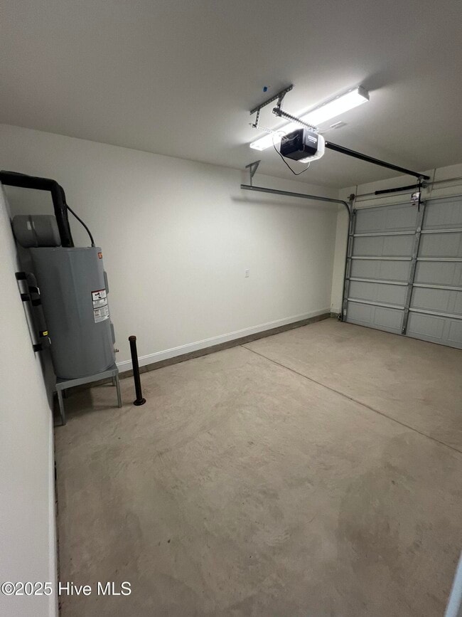 Building Photo - 257 Townhome Ln