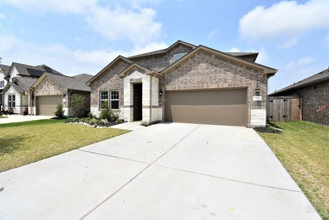 Building Photo - 10012 Deussen Ln
