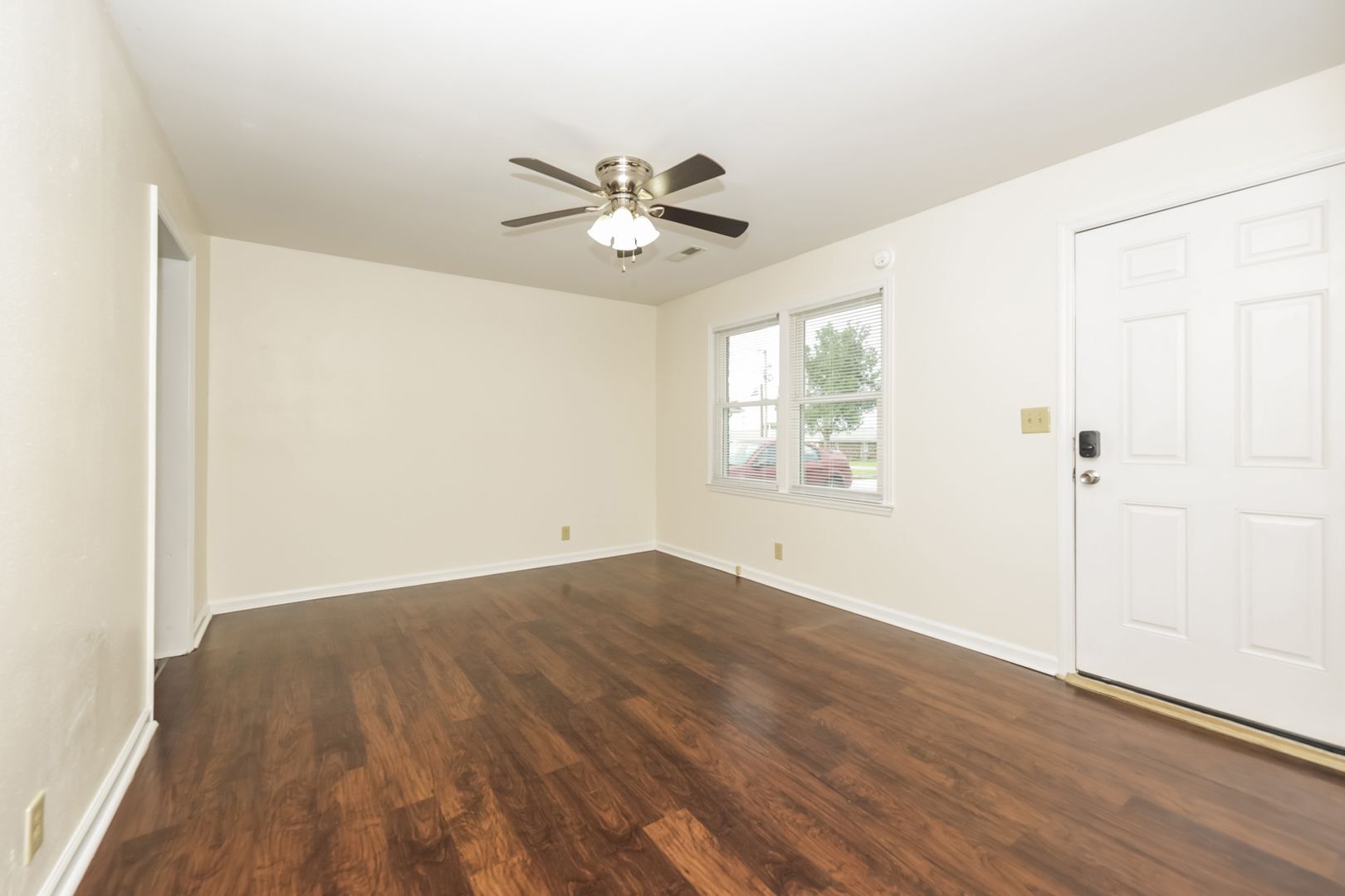 Building Photo - 702 Couch St