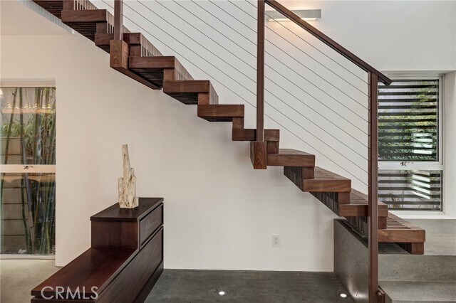 Building Photo - 27 Driftwood St