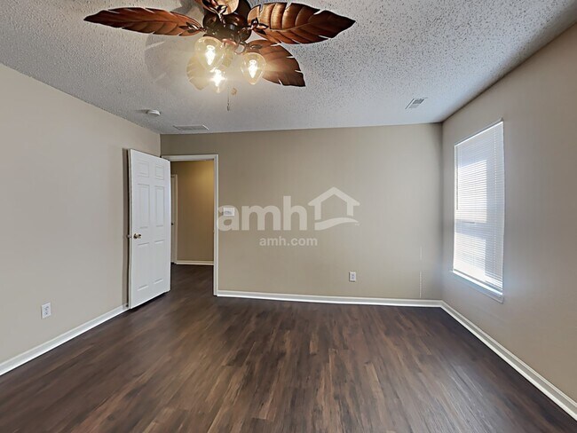 Building Photo - 3734 Laurel Cherry Ln