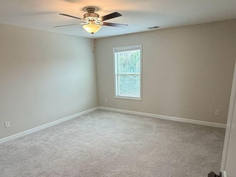 Building Photo - 5325 Chesire Ct