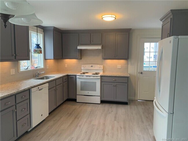 Building Photo - 59 Dogwood Ln