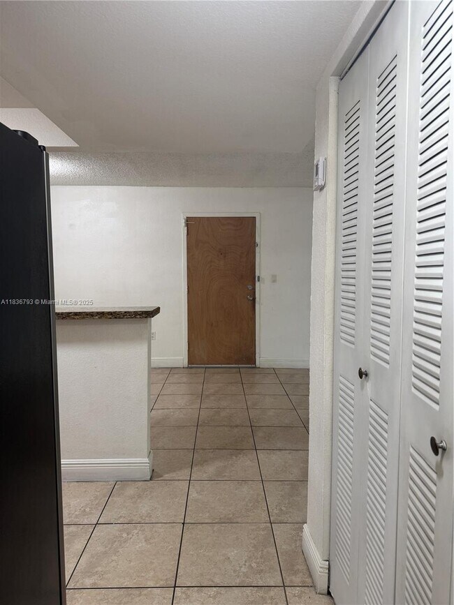 Building Photo - 5122 NW 79th Ave