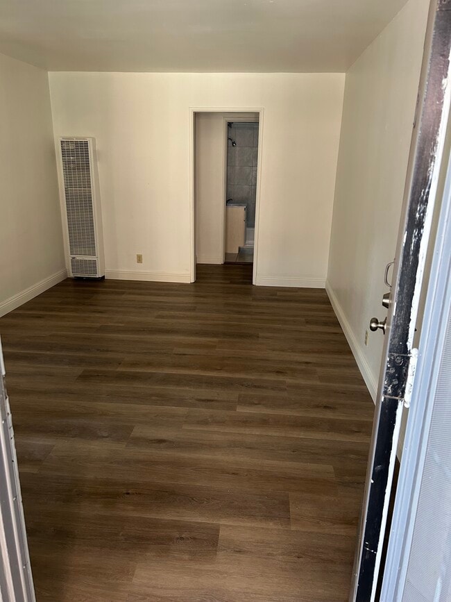Building Photo - 5716 Laurel Canyon Blvd