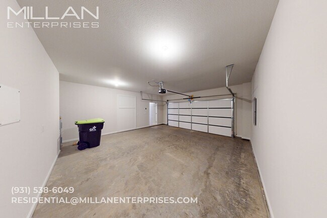 Building Photo - Beautiful 3-Bedroom Home with Modern Finishes, Stainless Steel Appliances, and Attached Garage