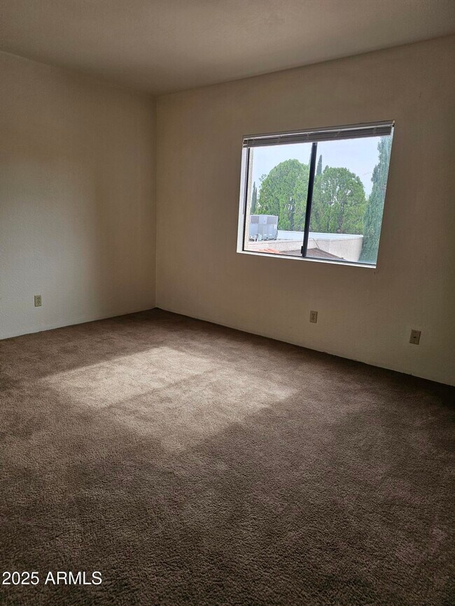 Building Photo - 1401 Paseo San Luis